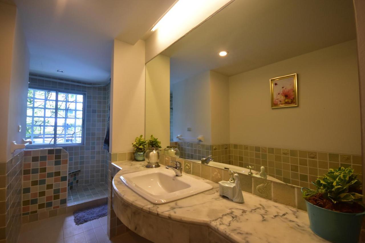 Hua Hin Beachfront Condo Buitenkant foto